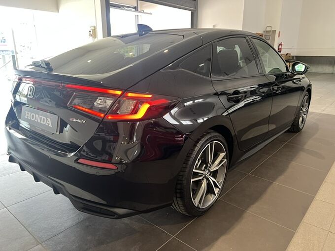 Honda Civic aDVANCE